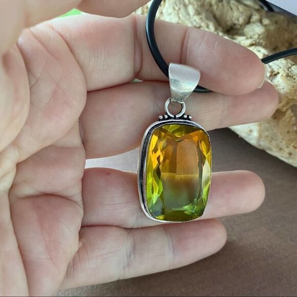 Bi-Color Tourmaline silver pendant necklace - Picture 7 of 7